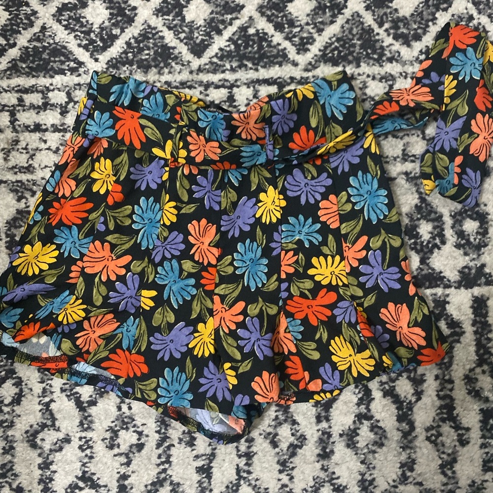 Zara floral shorts size XS
